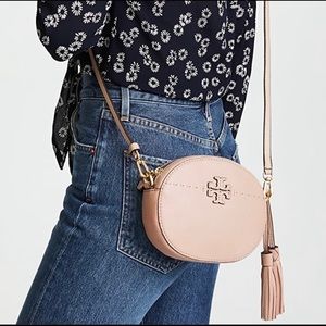 Tory Burch McGraw Round Crossbody in Devon Sand